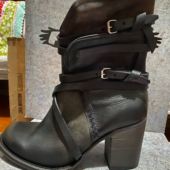 Freebird Baker Boots - NEW! - Picture 4 of 5